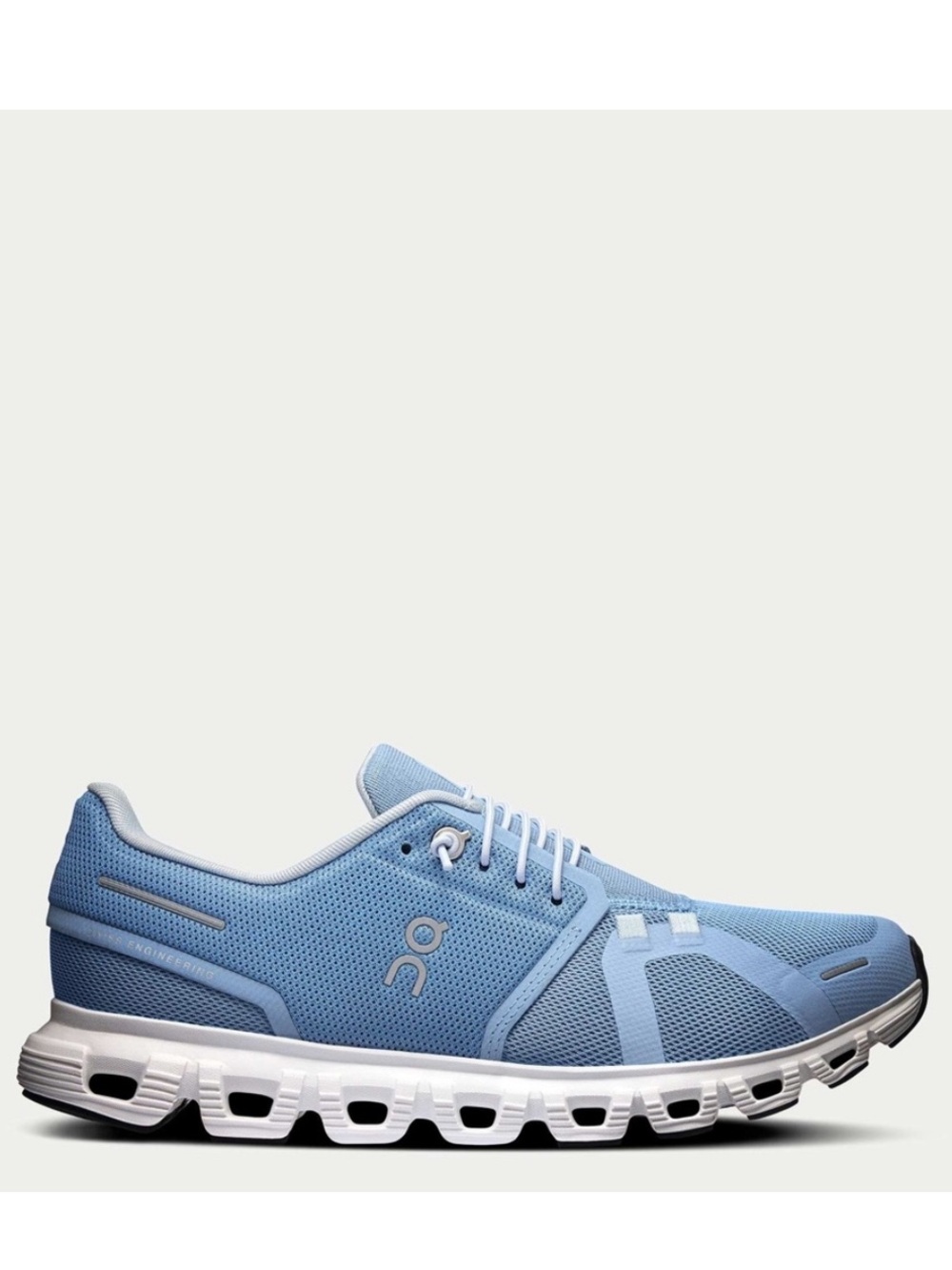 On Running Women’s Cloud 6 Sneaker in Chambray/White sz 5 New in Box